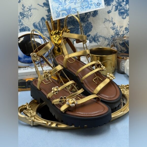 🆕 MARC JACOBS 🧿 NWOB The Daisy Gold Buckle Black Lug Sole Sandals, Sz 9M - Picture 6 of 16